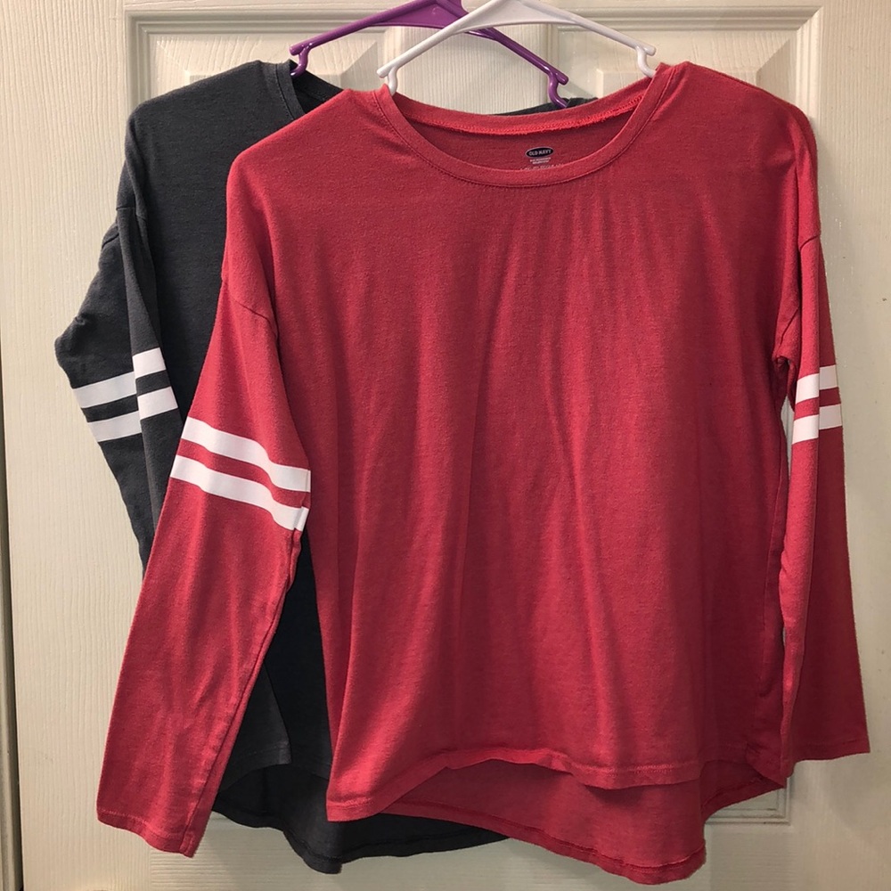 2 Girls Old Navy Long Sleeve Shirts. Size 10/12